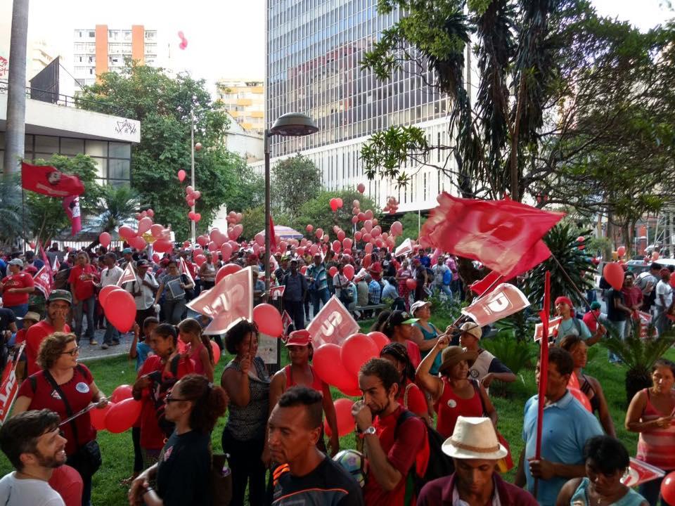 Manifestantes Se Reúnem Contra A Reforma Da Previdência E Complicam Trânsito No Centro De Bh 2049