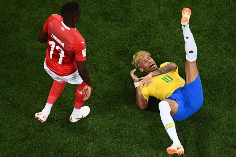 Thiago Silva e Neymar lideram os dez melhores brasileiros de PES 2017