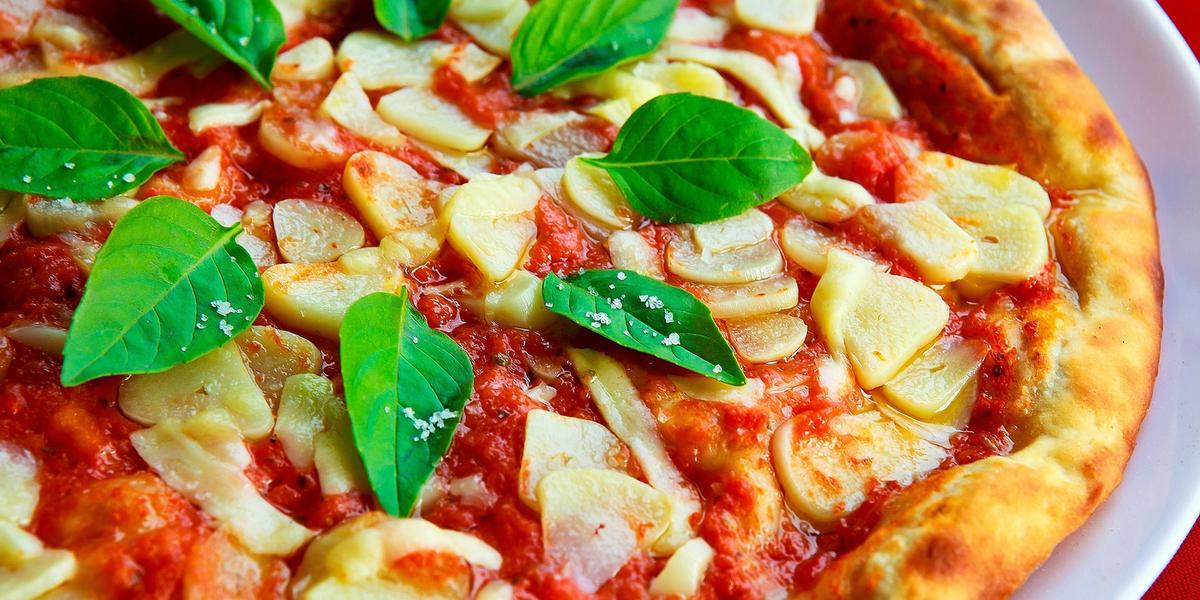 As mil primeiras pessoas a chegar ao famoso “arraial” realizado no Mirante Beagá terão direito a uma pizza individual acompanhada de guaraná (Pixabay / Divulgação)