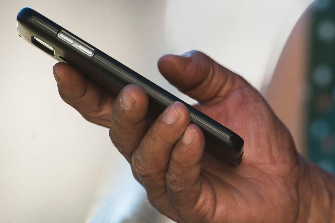 Adolescente que ameaçava publicar fotos íntimas da ex-namorada tem celular apreendido pela Polícia imagem