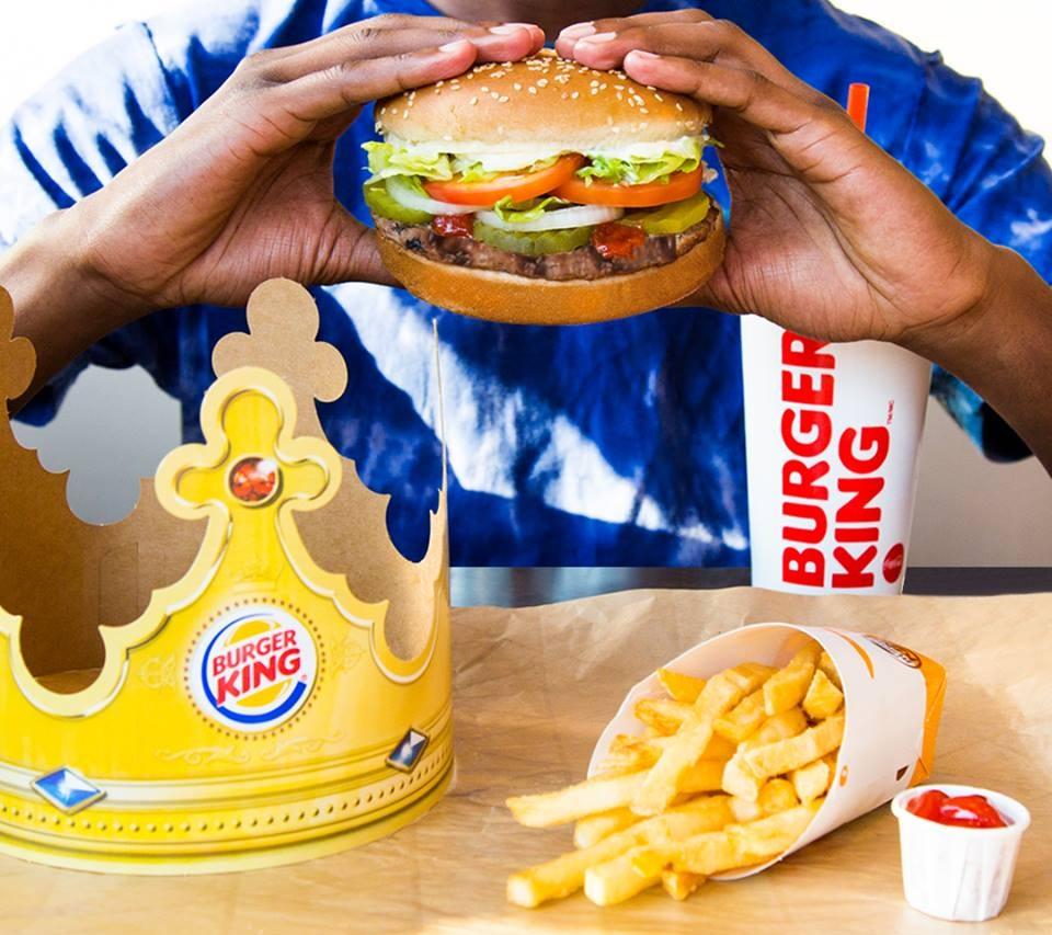 Burger King Pede A Consumidores Para queimarem An ncios Do McDonald s