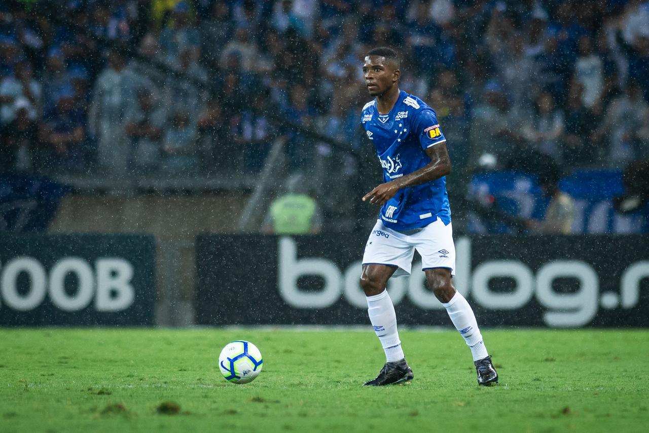 Joia do Cruzeiro desperta interesse de clubes do Brasil e futebol