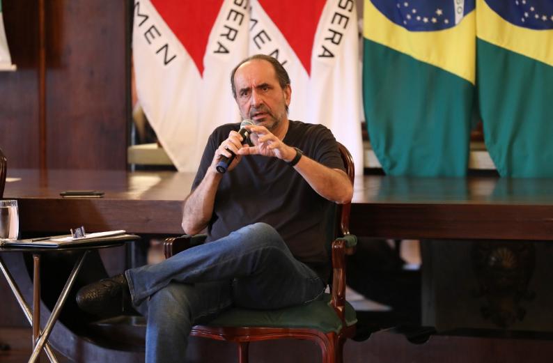 Kalil quer conselhos de Rodrigo Maia e Ciro Gomes caso se torne