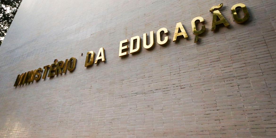 Inep estima que mais de 370 mil estudantes de todo o país participem do Enade 2024 (Marcelo Camargo/Agência Brasil)