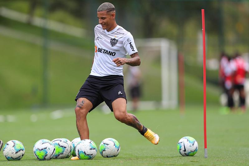 Testado Negativo Para Covid-19, Guilherme Arana é Liberado Para ...