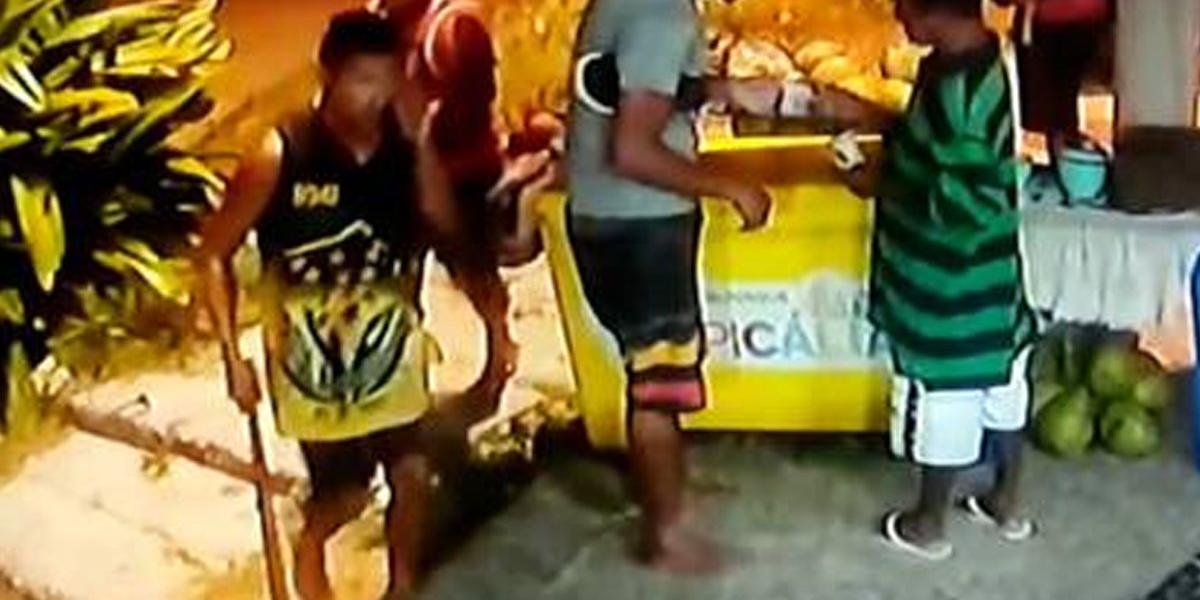 Congolês foi espancado durante desentendimento em barracas de praia 