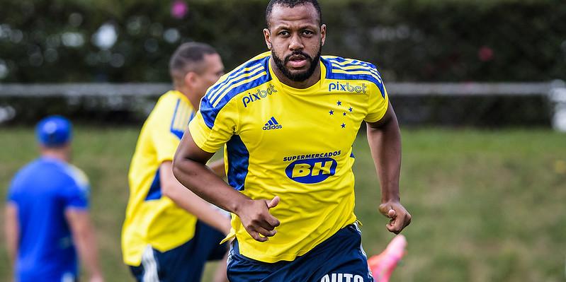 Sidnei não joga desde o clássico contra o América e pode retornar ao time em duelo com o Atlético (Gustavo Aleixo/Cruzeiro)