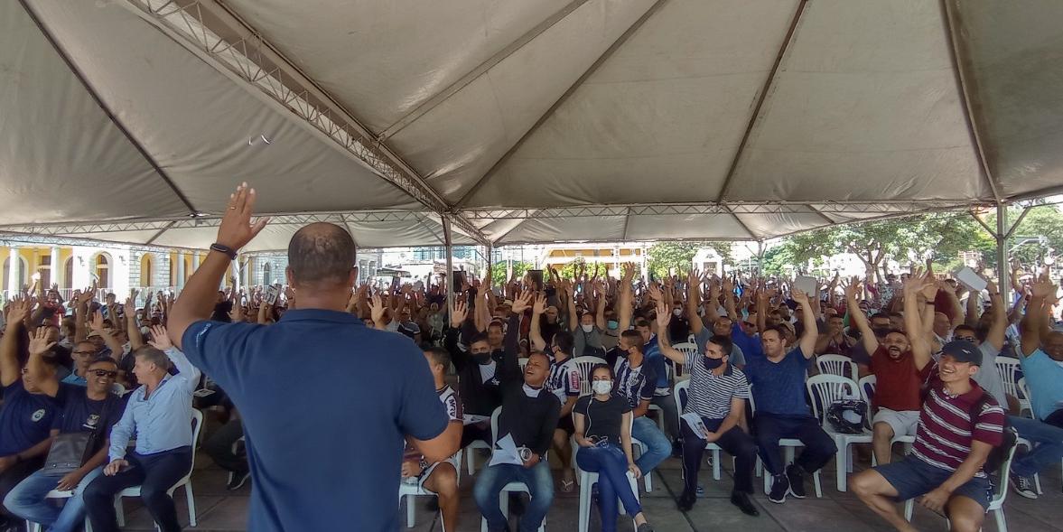 Guardas votam, em quase unanimidade, para aceitar proposta do município (Foto: Sindibel/ Divulgação)