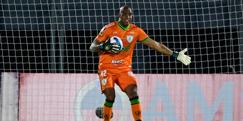 Goleiro foi titular nos confrontos de pré-Libertadores e foi importante para conquista da vaga americana (Mourão Panda / América)