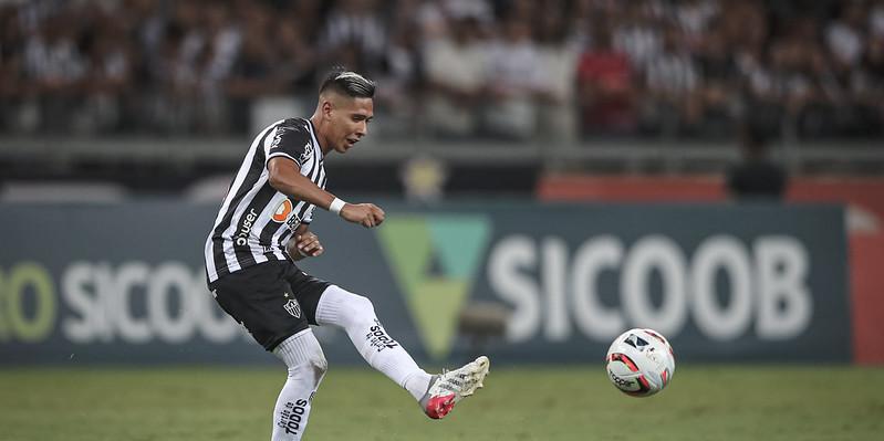 Matías Zaracho voltou ao time titular do Galo contra a Caldense e, por cansaço, foi substituído no início do segundo tempo (Pedro Souza / Atlético)