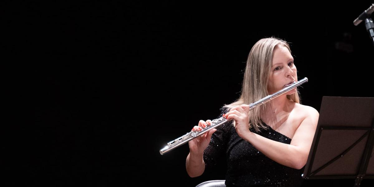 Festival exibirá vídeo "A Lenda do Caboclo", com a flautista Renata Xavier (Gui Machala/Divulgação)