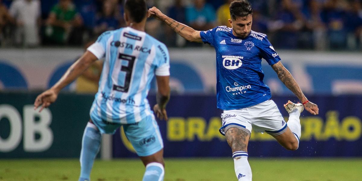 Pais foi titular do Cruzeiro contra o Londrina e a Chapecoense (Staff Images)