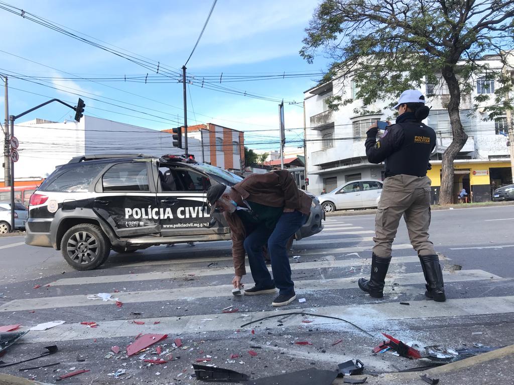 Três Policiais Ficam Feridos Após Viatura Bater E Capotar Na Avenida Amazonas Em Bh