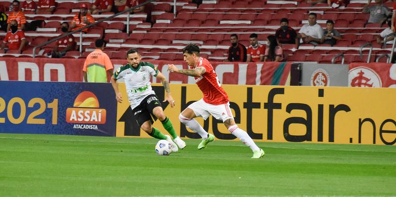 Último jogo entre as equipes pelo Brasileirão, no Rio Grande do Sul, terminou com vitória colorada por 3 a 1 (Luiz Martini / América)