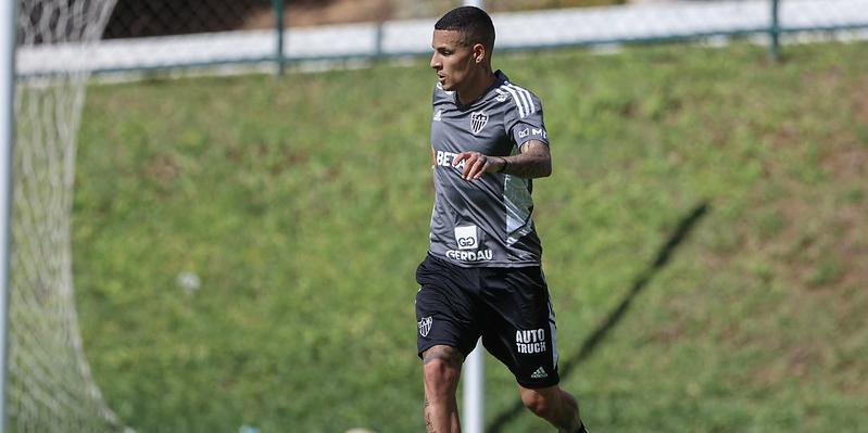 Lateral foi poupado diante do São Paulo e deve retornar para jogo contra Flamengo (Pedro Souza / Atlético)