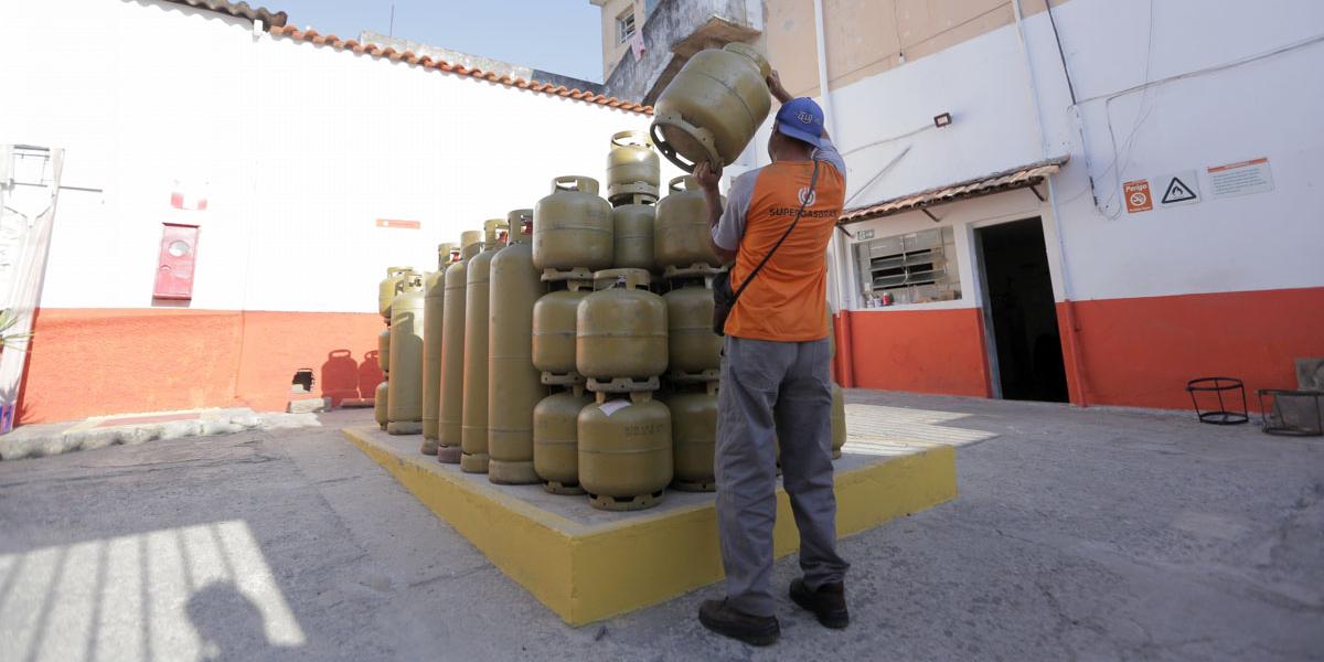 Desde dezembro de 2022, segundo a Petrobras, o preço médio do gás natural vendido às distribuidoras acumula redução de 23% (Fernando Michel / Hoje em Dia)