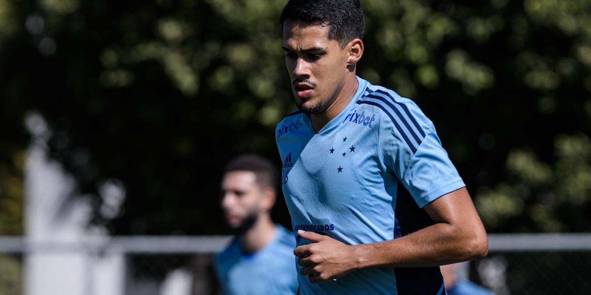 Lucas Oliveira tem sido peça-chave no esquema de Paulo Pezzolano (Gustavo Aleixo/Cruzeiro)