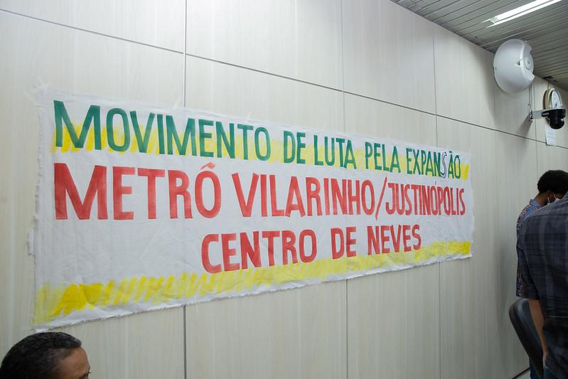 Moradores de Ribeirão das Neves estiveram presentes e questionaram demora da expansão (Divulgação/Câmara Municipal de BH)