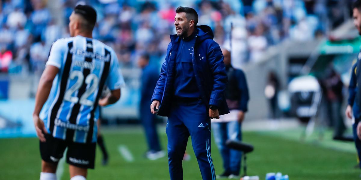 Paulo Pezzolano diz que não descansa até garantir com 100% de certeza o acesso do Cruzeiro para a Primeira Divisão (Marcelo Oliveira/Staff Image Cruzeiro Divulgação)