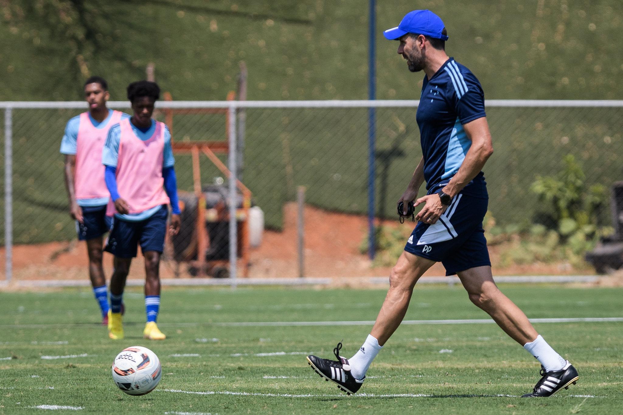 Melhor Visitante, Cruzeiro Busca Quebrar Sequência Invicta Do CRB De 13 ...