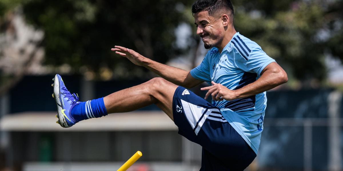 Neto Moura volta ao time após cumprir suspensão (Gustavo Aleixo/Cruzeiro)