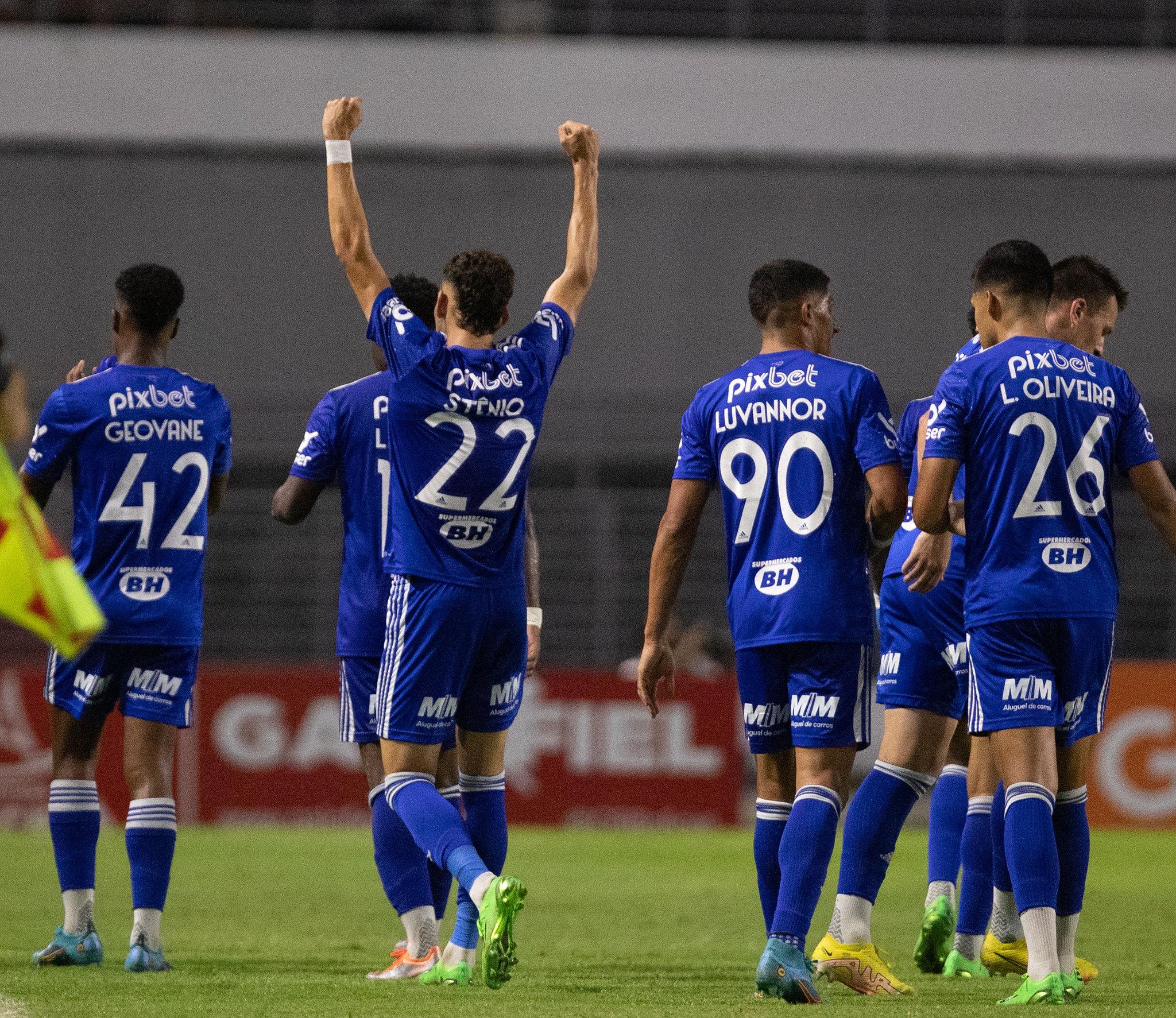 Cruzeiro Vence O CRB Por 2 A 0 E Fica A Uma Vitória De Confirmar O ...