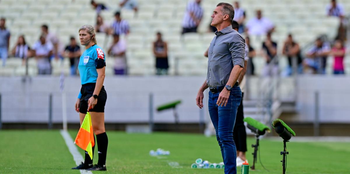 Mancini destacou pontos positivos em vitórias do América (Mourão Panda / América)