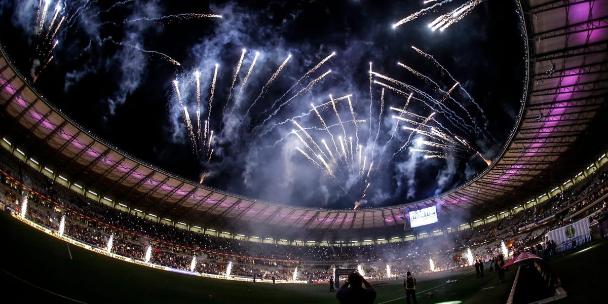 Mineirão recebeu o Cruzeiro com fogos de artifício (Thomás Santos/STAFF IMAGES)