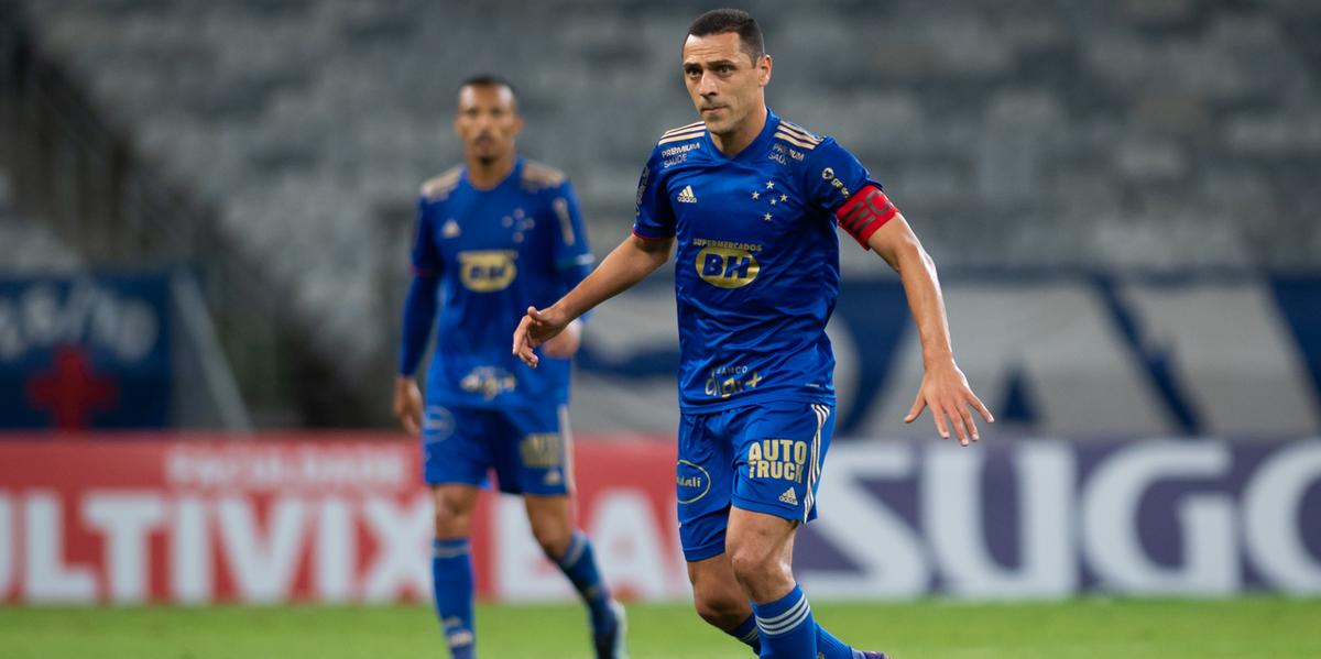 Rômulo foi capitão do Cruzeiro enquanto titular da equipe (Bruno Haddad/Cruzeiro)