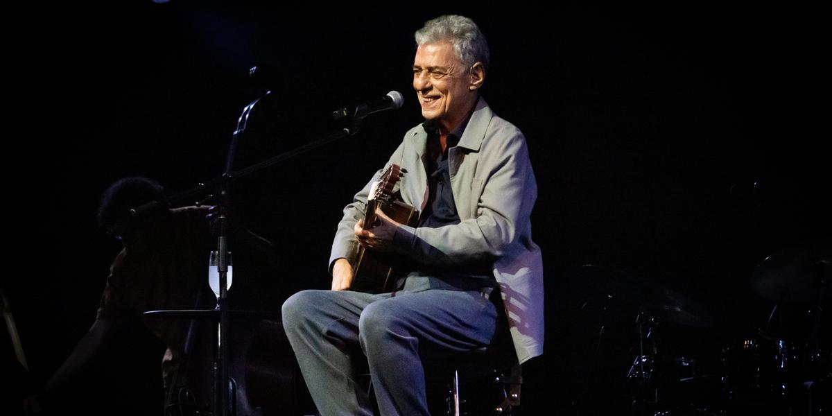 Chico Buarque retorna neste sábado e domingo ao palco do Minascentro (Ana Viana/Divulgação)