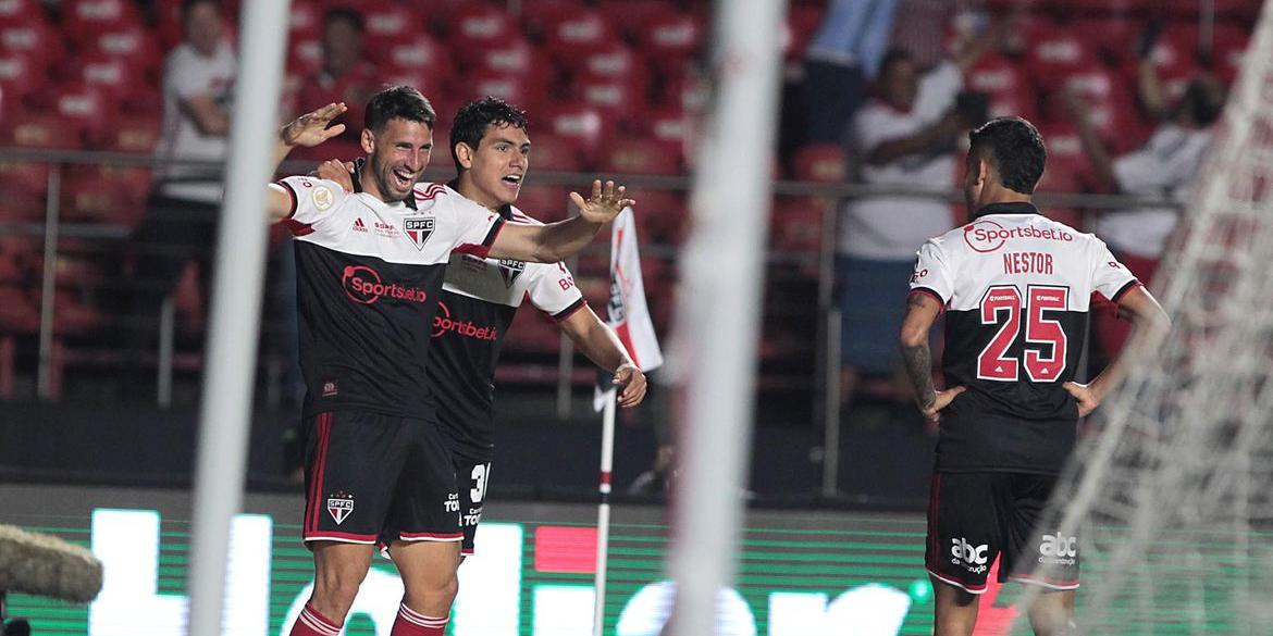 Tricolor vence por 3 a 1 e chega aos 44 pontos no Brasileiro (Rubens Chiri / saopaulofc.net / direitos reservados)