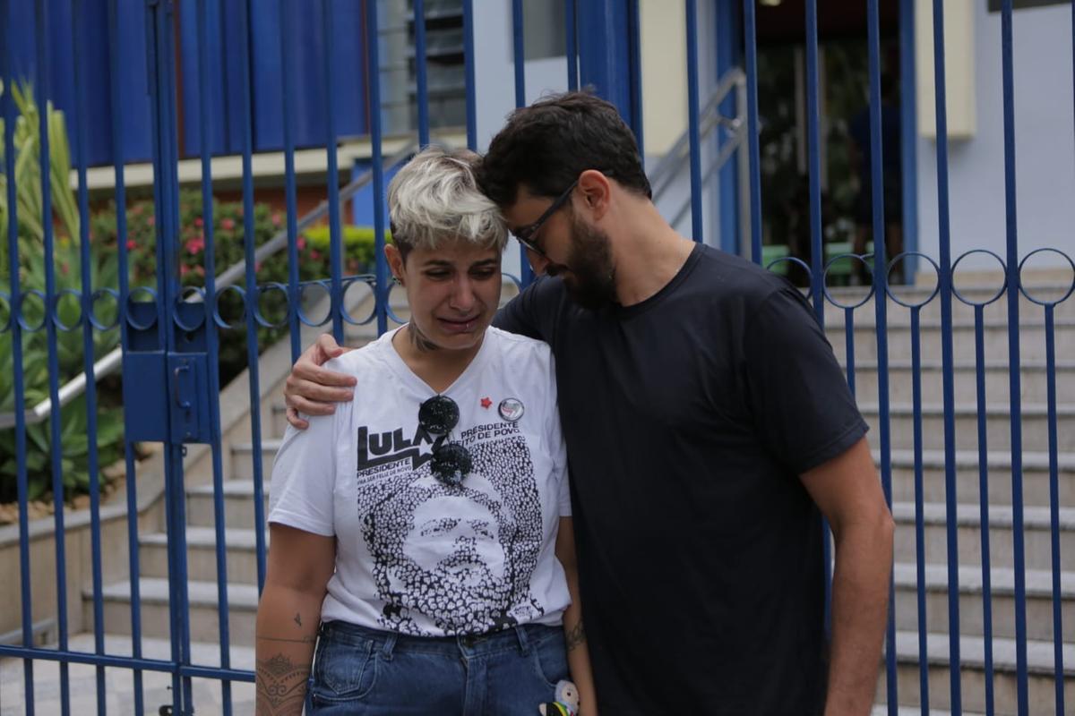 Fernanda Correa e Thiago Rodrigues ficaram presos na estrada e ela não conseguiu votar (Fernando Michel/Hoje em Dia)