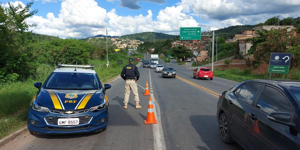 PRF não poderá dificultar a circulação dos eleitores nos dias 6 e 27 de outubro, datas do primeiro e segundo turnos das eleições ((Polícia Rodoviária Federal/Reprodução))