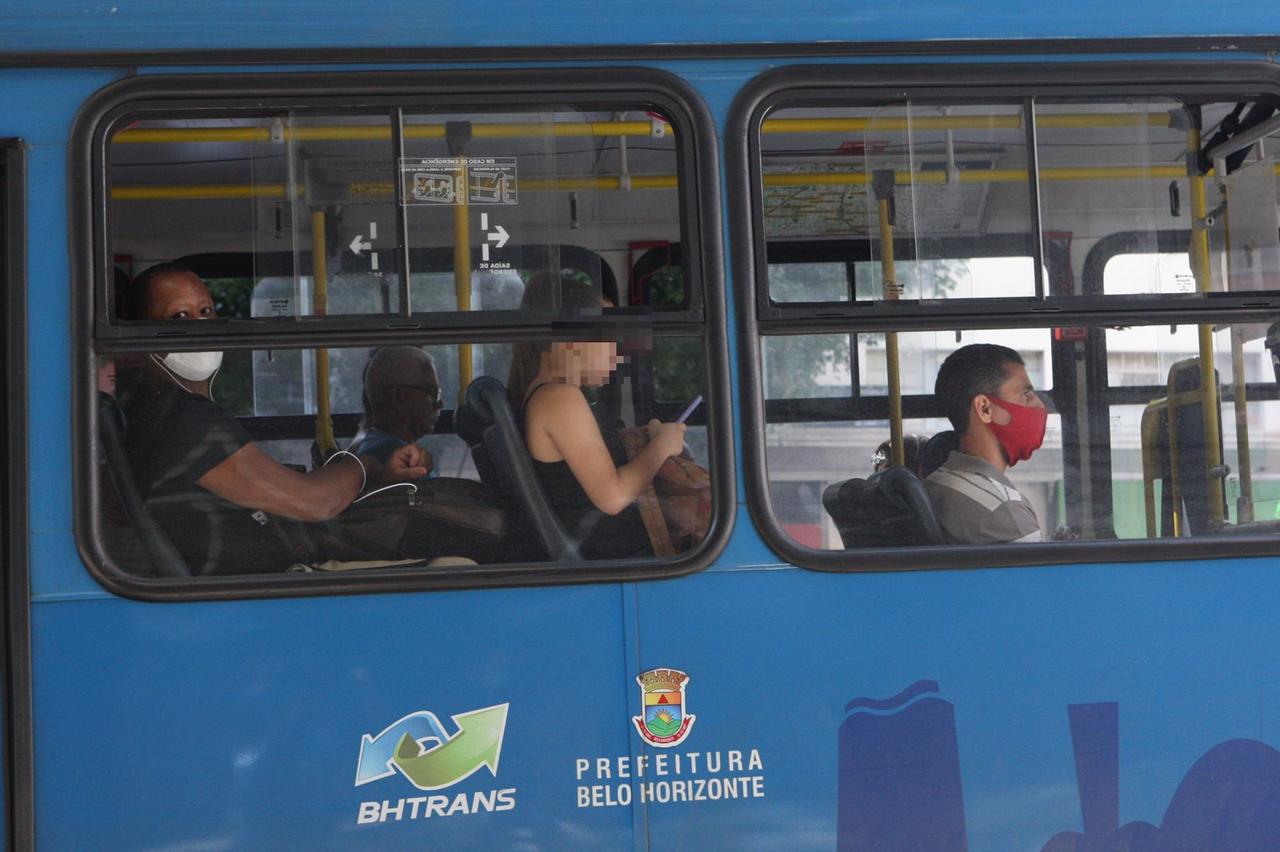Em BH, uso de máscara volta a ser obrigatório no transporte público
