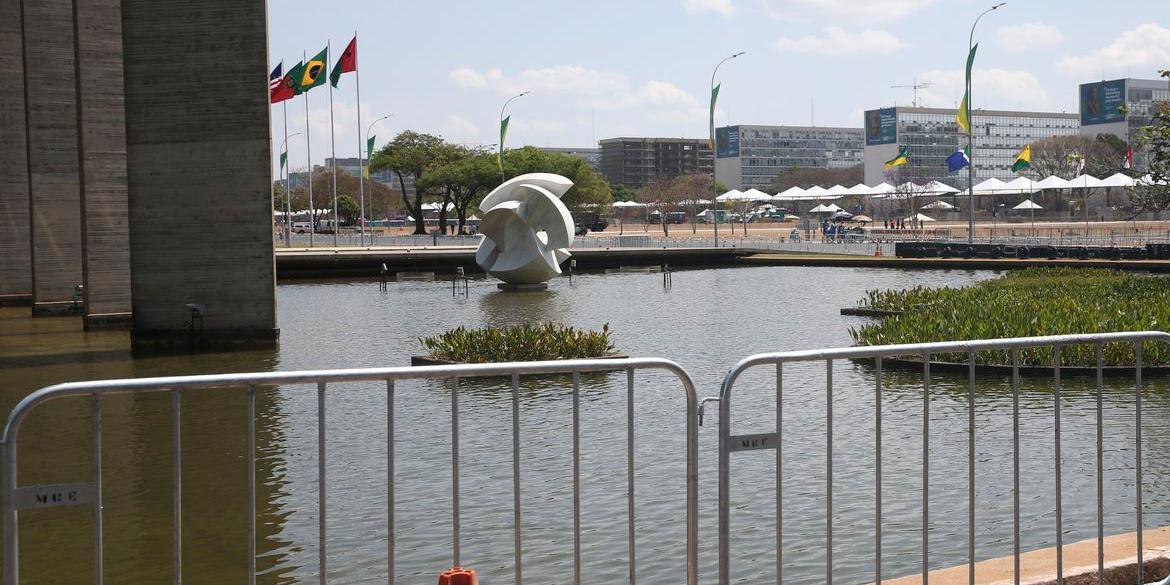 Migração foi aberta por lei sancionada no fim de outubro (Antônio Cruz - Agência Brasil)