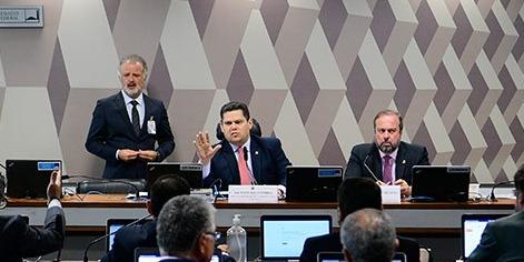 Senadores debatem PEC da Transição na CCJ do Senado. (Pedro França/Agência Senado  Fonte: Agência Senado)