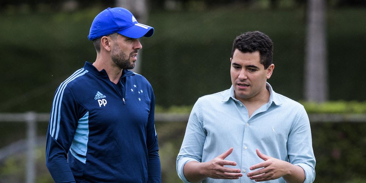 Técnico Pezzolano e o diretor Pedro Martins, responsáveis pela montagem do elenco (Gustavo Aleixo/Cruzeiro)