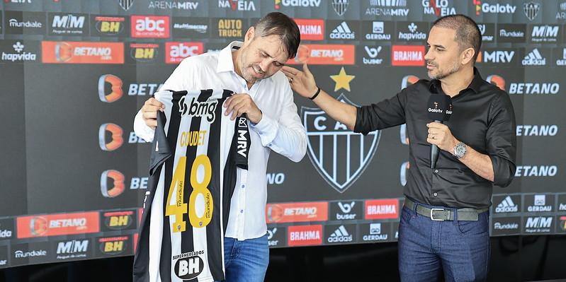 O técnico argentino foi apresentado na manhã desta quinta-feira (15). (Foto: Pedro Souza / Atlético)