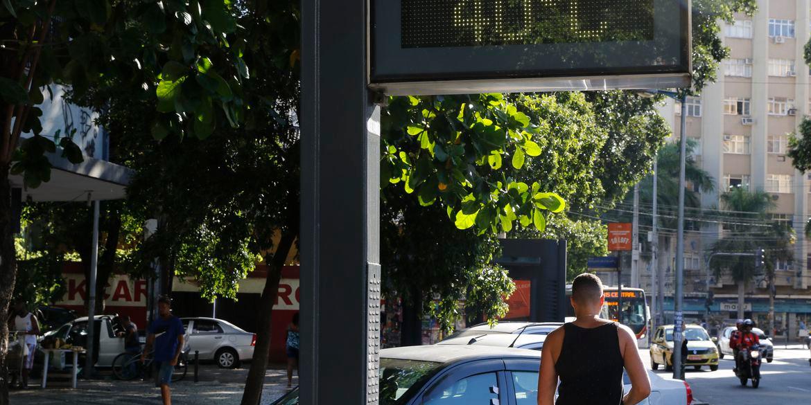 Termômetros marcaram recordes deste verão (Fernando Frazão  - Agência Brasil)