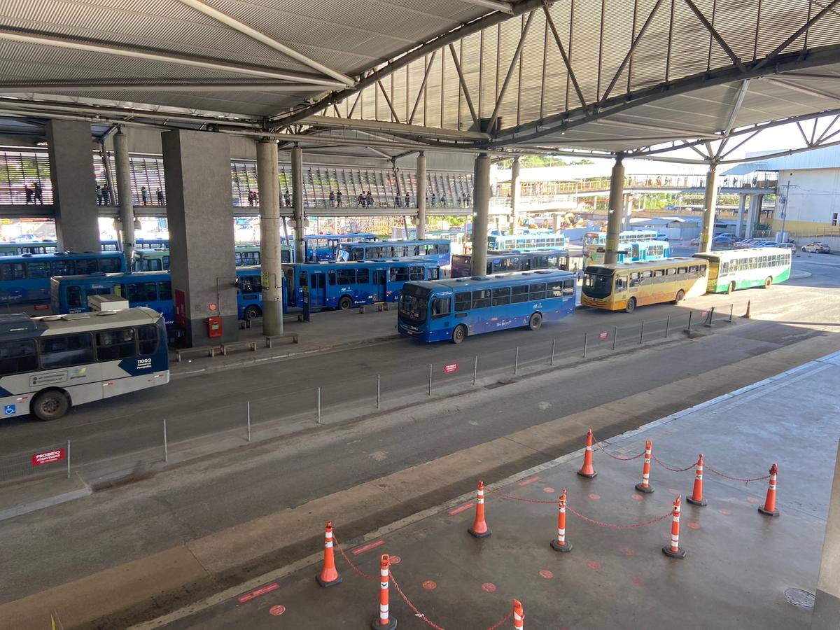 A paralisação foi total na Estação São Gabriel, onde os ônibus ficaram parados na área de embarque&nbsp;