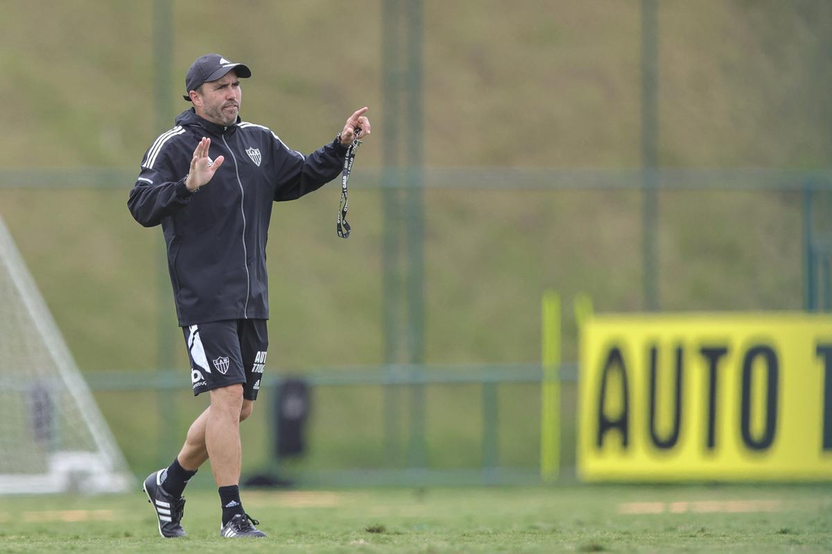 Coudet será responsável por ajudar a recolocar o Atlético na briga pelos principais títulos (Pedro Souza/Atlético)