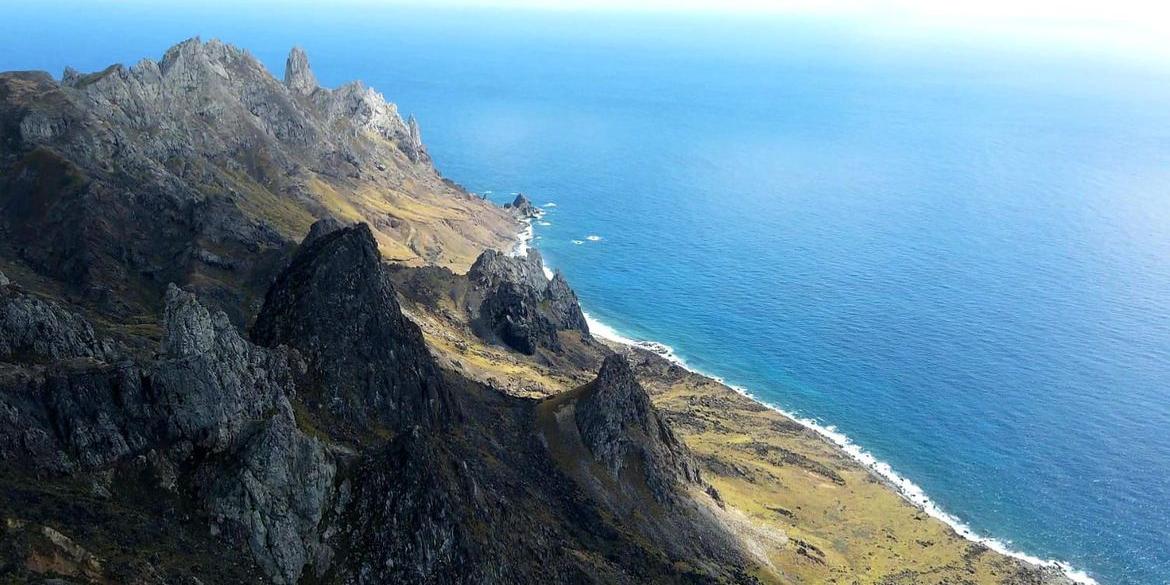 Ilha fica no Espírito Santo, e material é oriundo de redes de pesca (Marinha do Brasil - Flickr)