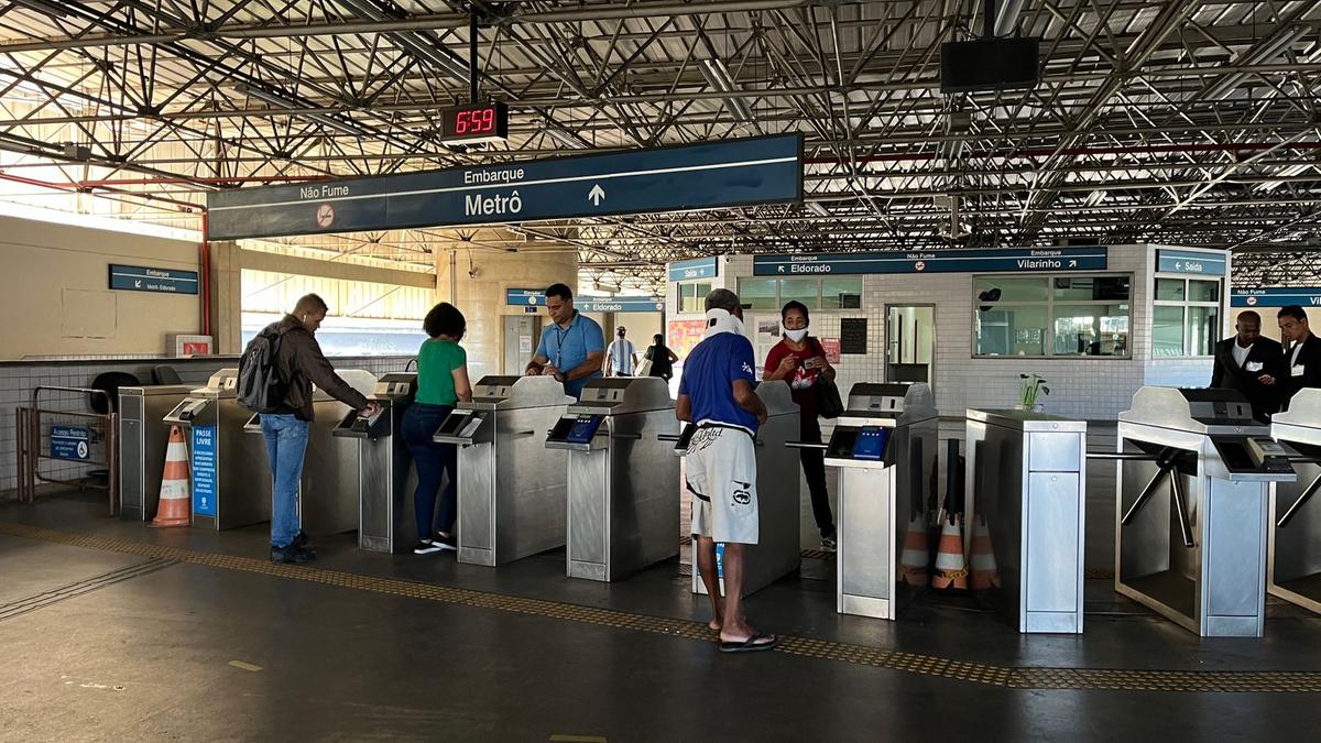 Estações funcionaram desde o início da manhhã desta terça