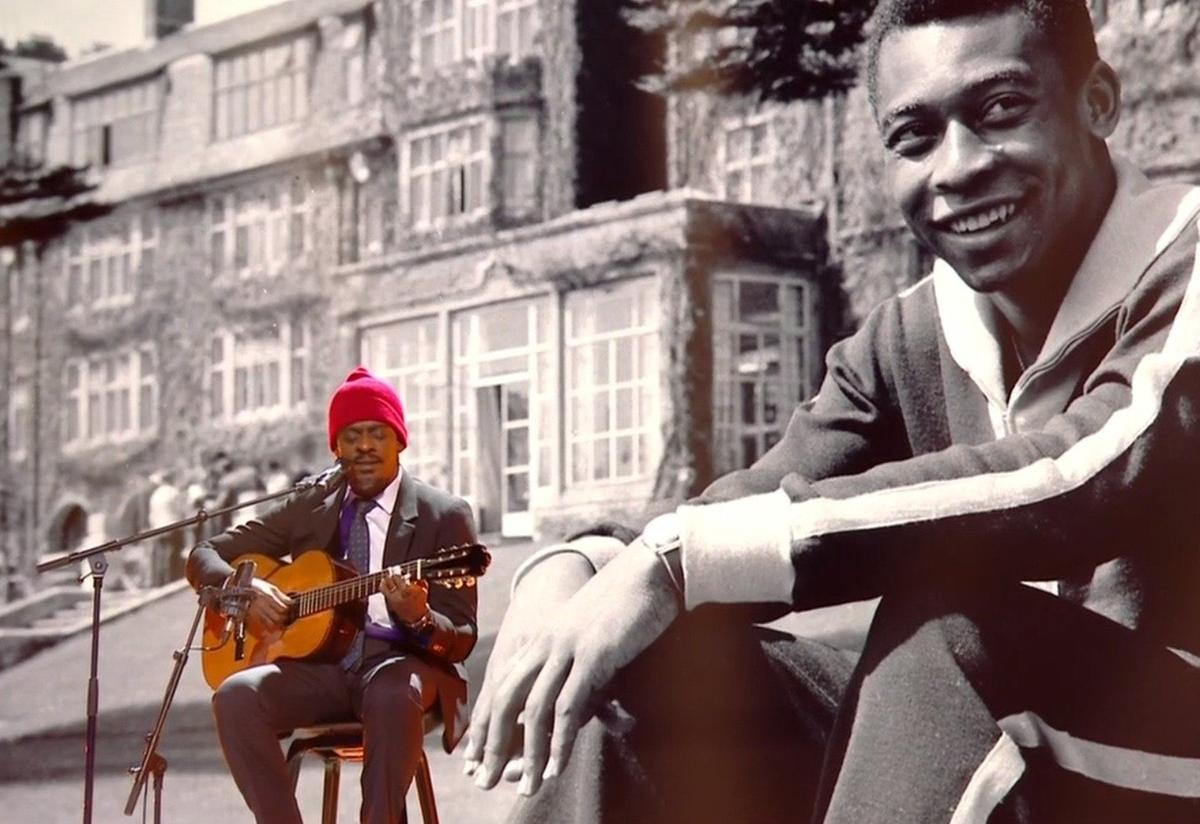 Seu Jorge cantou em homenagem a Pelé durante a premiação (Reprodução/CazeTV)