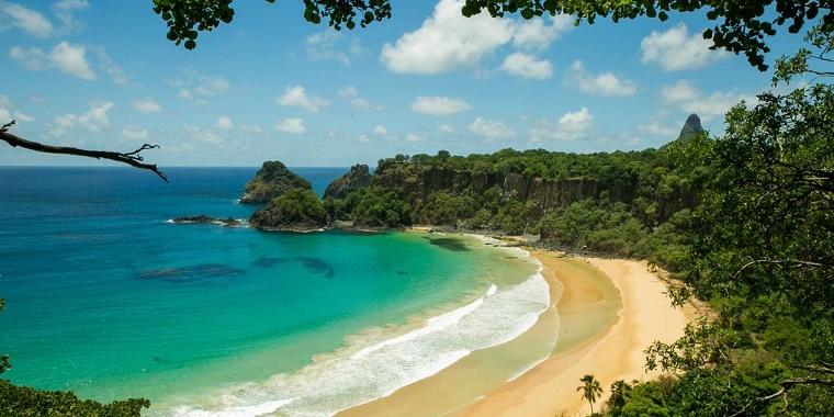 Baía do Sancho, em Fernando de Noronha (Chico Bala)