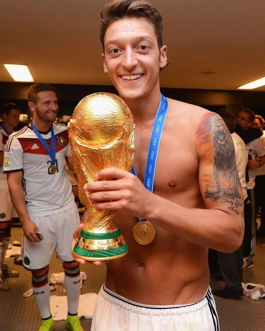 Lesões Fazem Özil Anunciar Aposentadoria Aos 34 Anos 6439