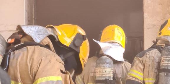 Combate às chamas demorou cerca de duas horas (Corpo de Bombeiros/Divulgação)