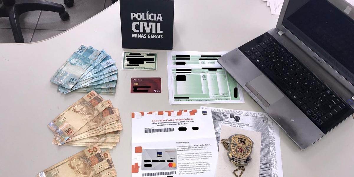 Material apreendido na casa da mulher suspeita de estelionato em Lagoa Santa (PCMG / Divulgação)