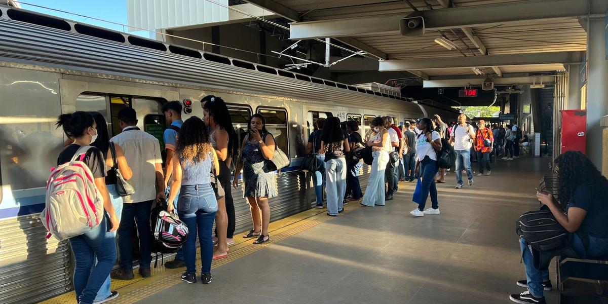 Trens do metrô de BH circularam apesar da greve anunciada pelos metroviários para esta terça-feira (28) (Raíssa Oliveira / Hoje em Dia)