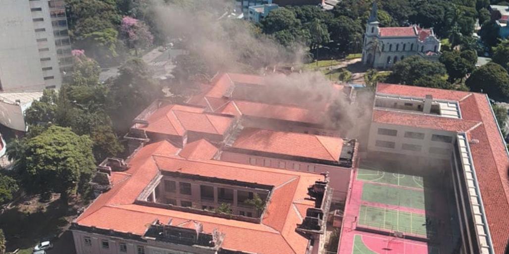 Salas do Instituto de Educação, em BH, pegaram fogo há dez dias, deixando 40 feridos; plano de prevenção do colégio está em fase de execução (Redes sociais/Divulgação)